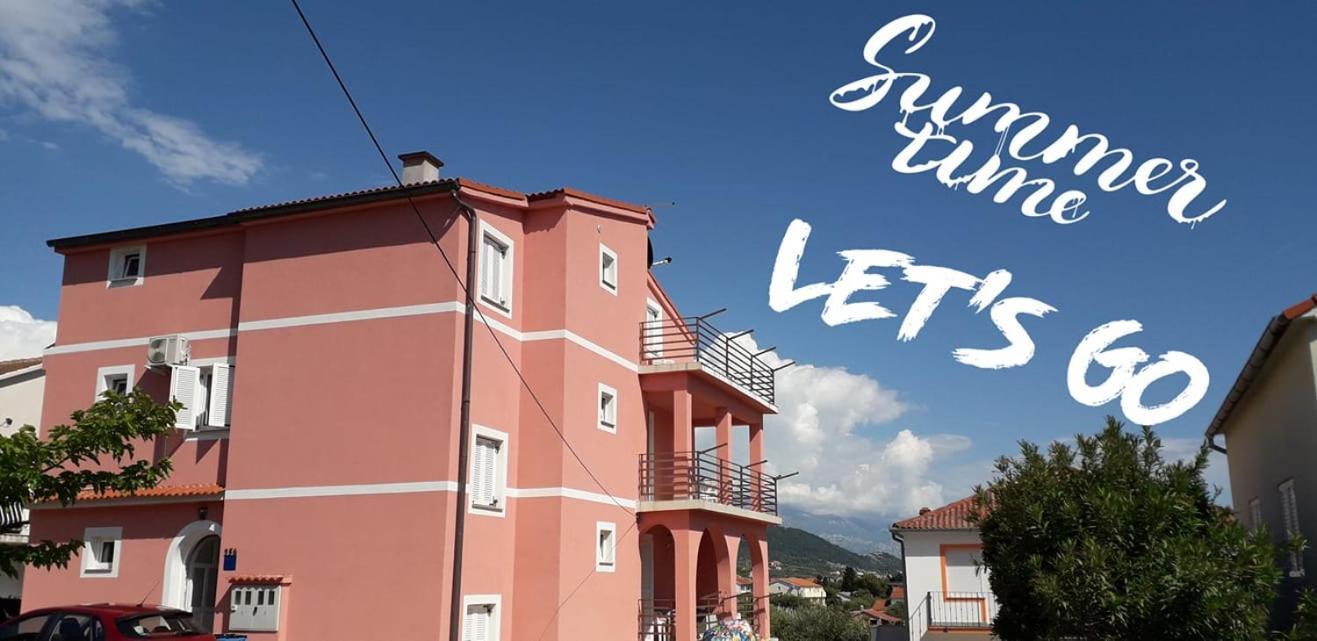 Apartments Aleksandra Rab Town Exterior foto